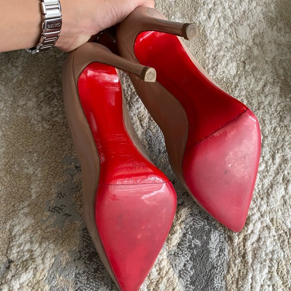 Like New Louboutin Pump Nude Great Deal Comes With Box And Bag - Picture 4 of 5